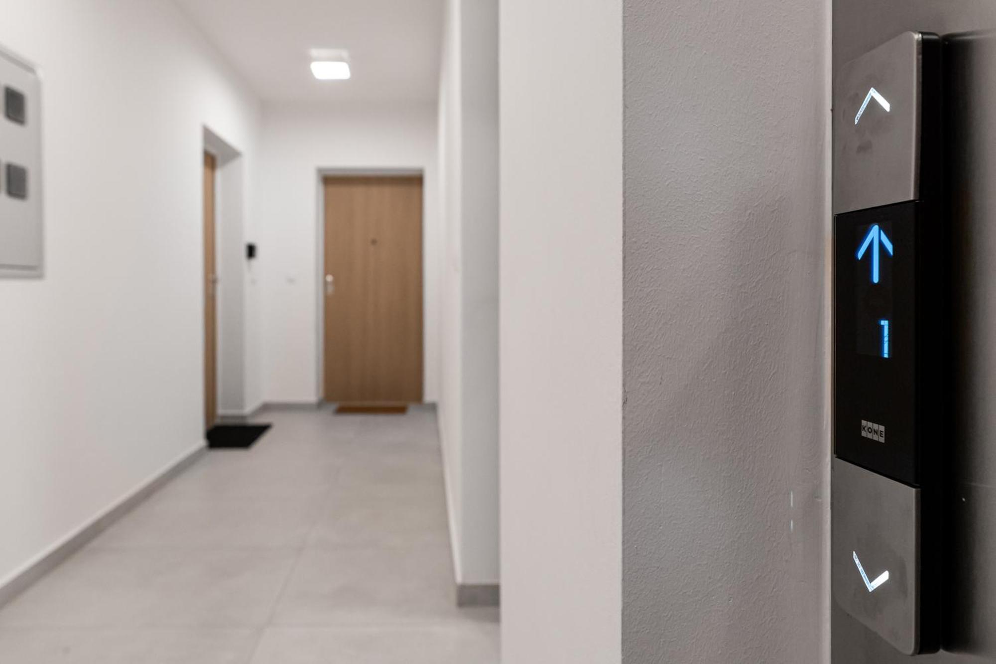 Tres Fenestras Zadar - Private Parking Appartement Buitenkant foto