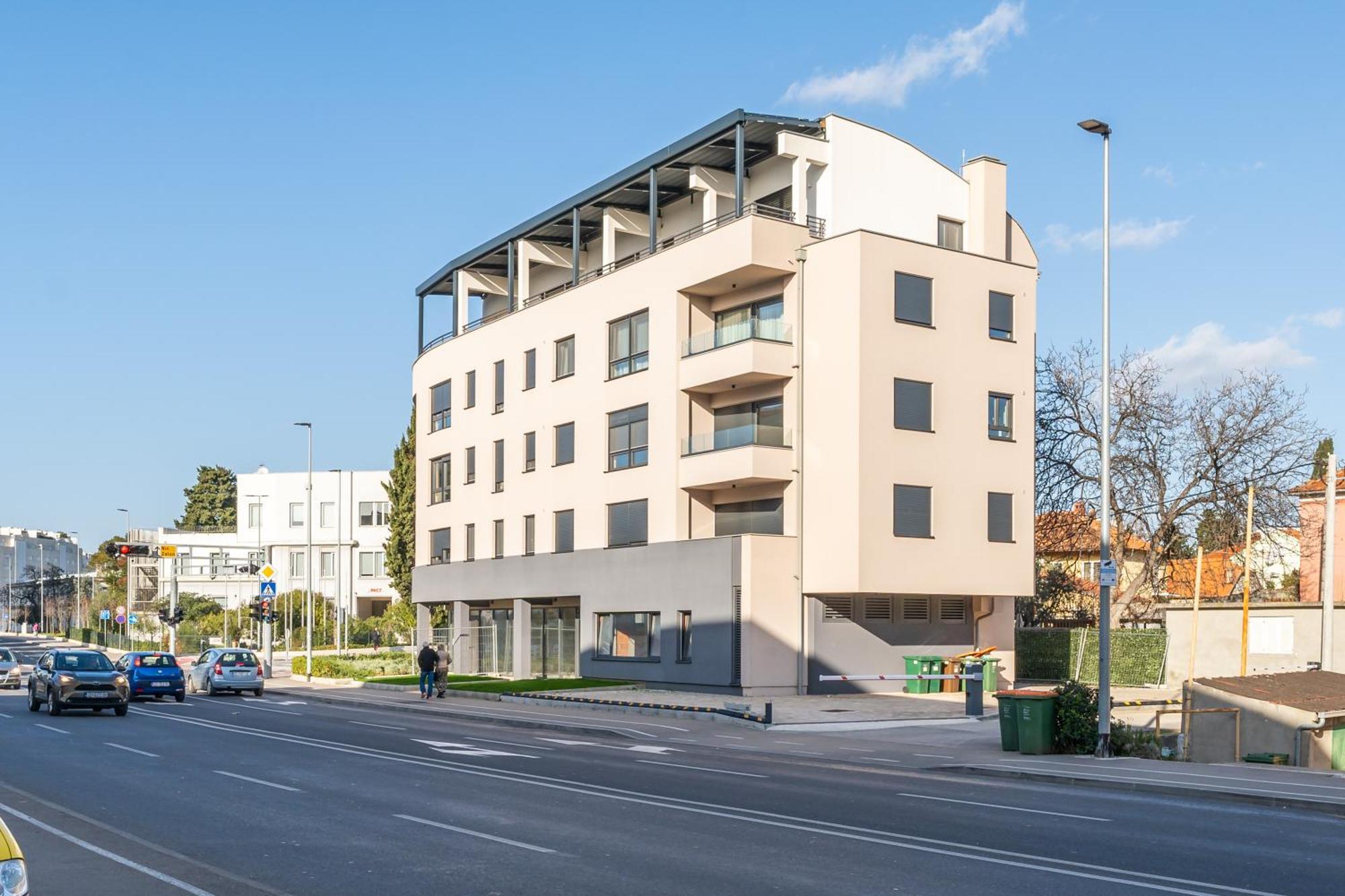 Tres Fenestras Zadar - Private Parking Appartement Buitenkant foto