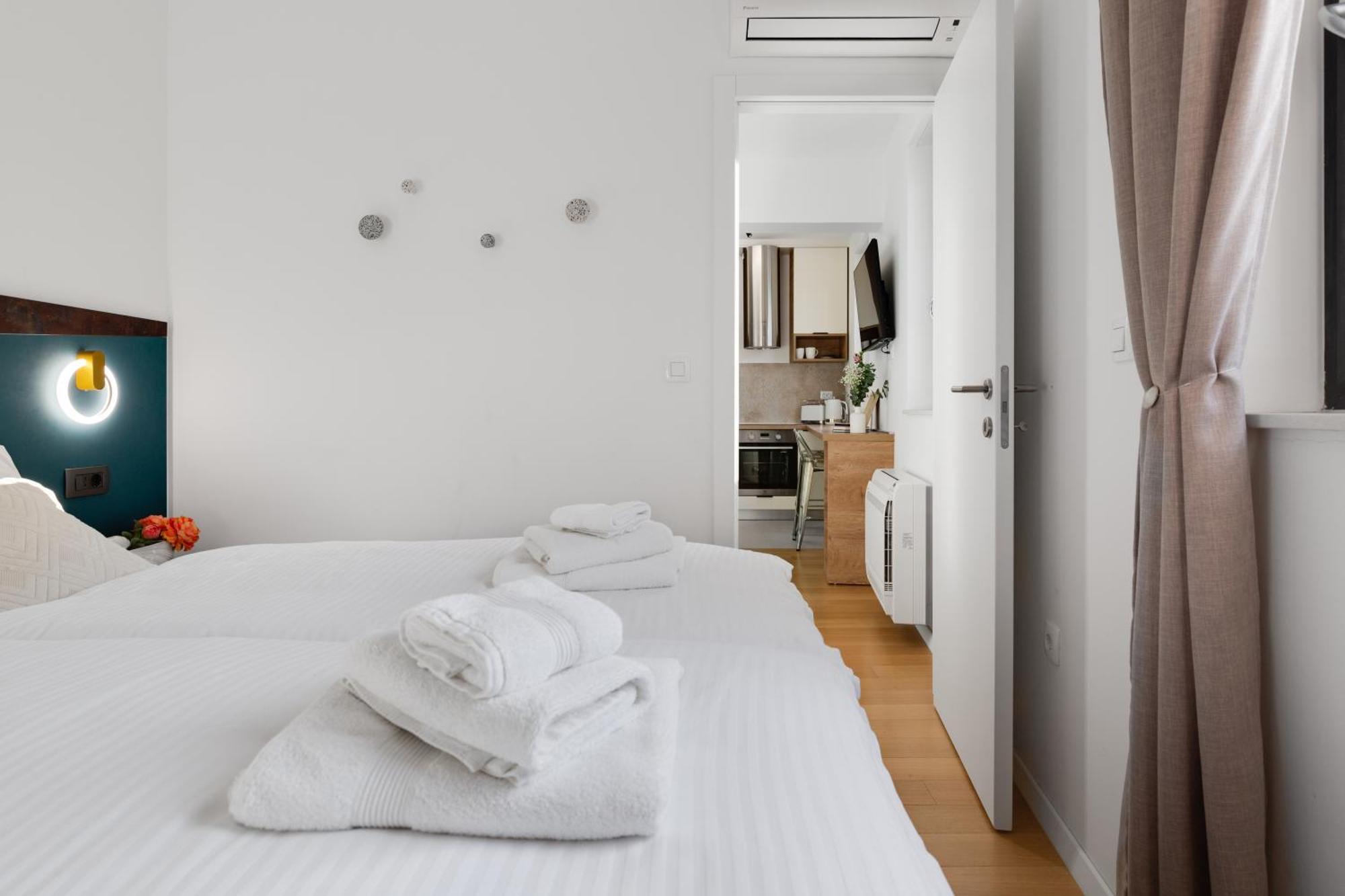 Tres Fenestras Zadar - Private Parking Appartement Buitenkant foto